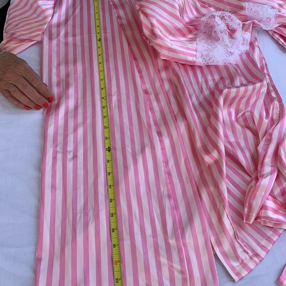 Pink Striped Robe & Shorts - Picture 9 of 9